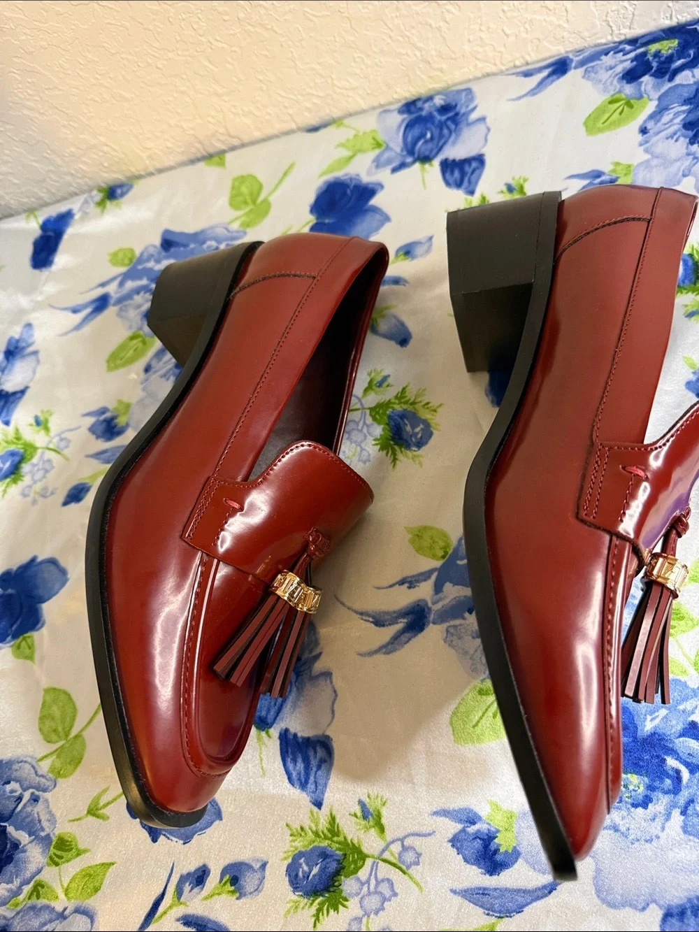 Franco Sarto Burgundy Patent Look Tassel Loafers with Gold Detail